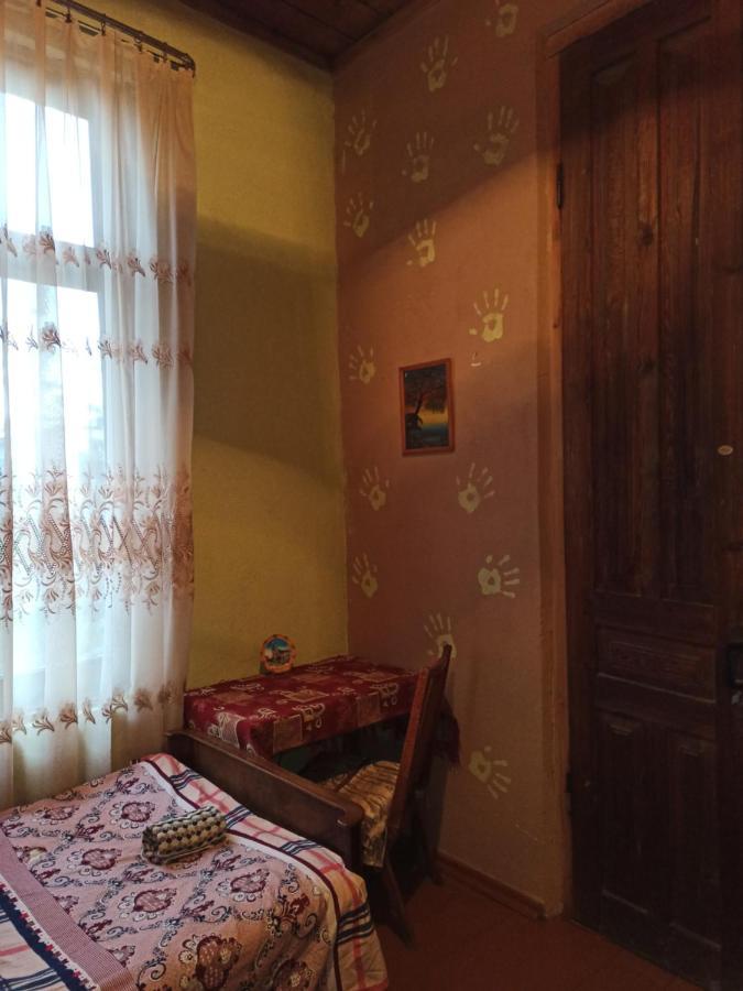 Cozy House Hotel Zugdidi ภายนอก รูปภาพ