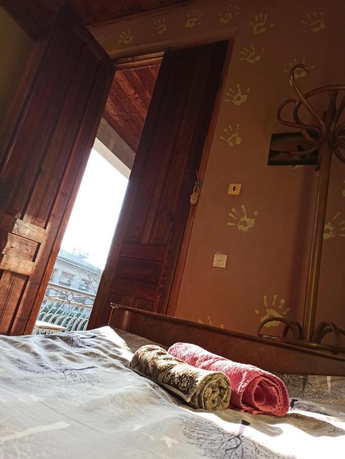 Cozy House Hotel Zugdidi ภายนอก รูปภาพ